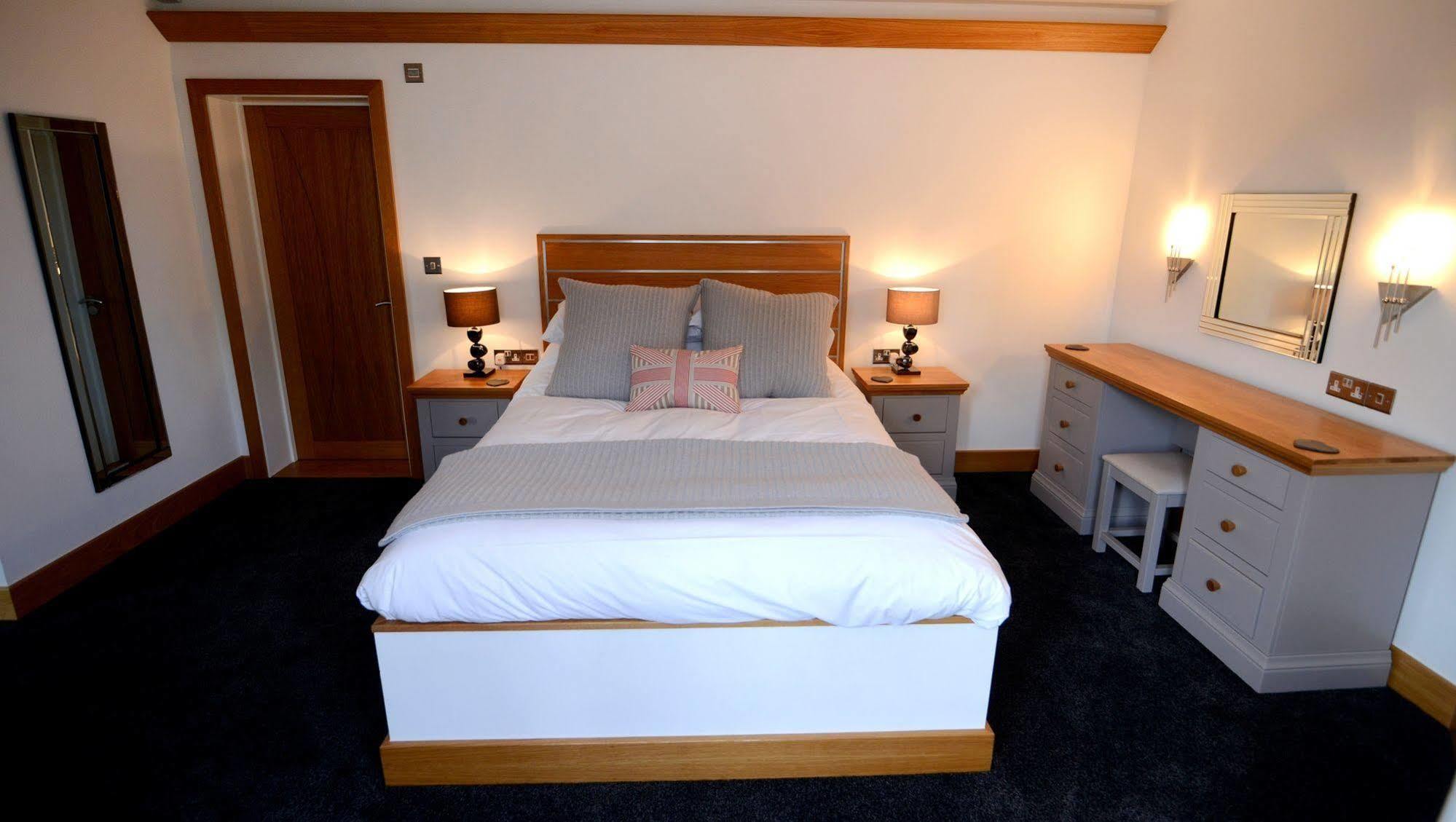 The Oceanic Luxury Aparthotel Falmouth Eksteriør billede